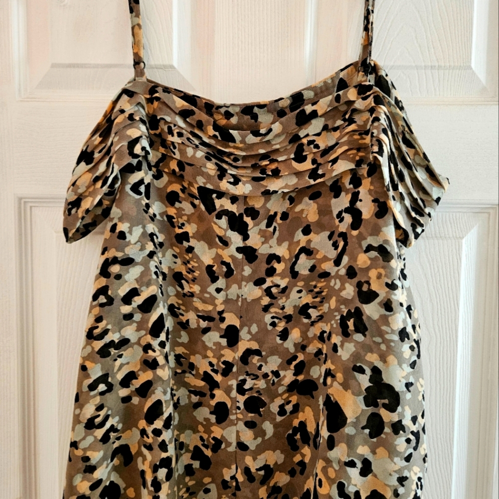 Cabi Woman camouflage Sleeveless Blouse with Adjustable Top Straps –Size Large